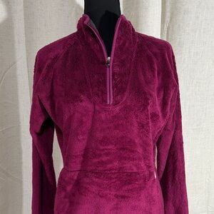 North Face Furry Fleece Magenta Pullover Women’s Jacket